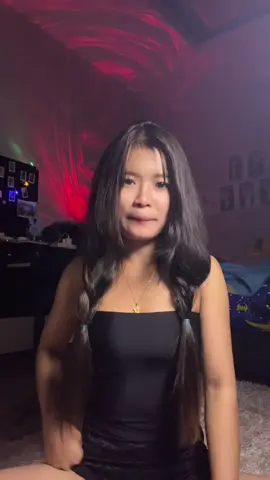 #ဟမ်…🥲#foryoupage #ဒီချိန်တင်ရင်viwesမတတ်မှန်းသိတယ်🙂 #မြင်ပါများပီးချစ်ကျွမ်းဝင်အောင်လို့🥰 