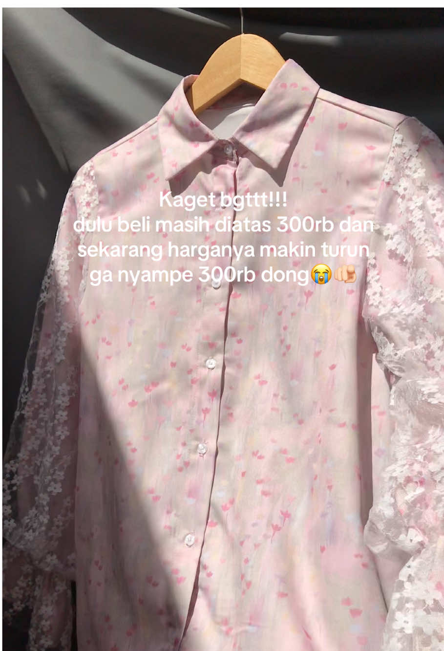 Mana cakep bgt lagi bajunya pantes aja cepet bgt sold outnya😭 #hijabchic #hijabchic #fyp 