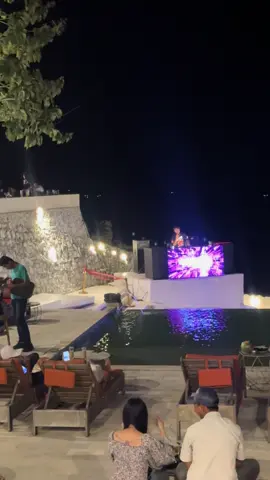 Dj RE brings a beautiful atmosphere in night the music he plays.  Visit MeZZO beach club Jl. Ayah - Karangbolong, Kebumen 54473 #visitmezzobeachclub #kebumen #beachclub #caffekebumen #mezzobeachclub 