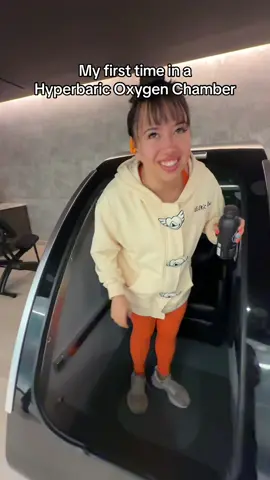 Thank you for having me @Equinox #eqxambassador Spent an hour in a hyperbaric oxygen chamber which is a sealed pressurized chamber to help the body get increased oxygen levels! Domino Spa is the perfect reset day #nycinfluencer 