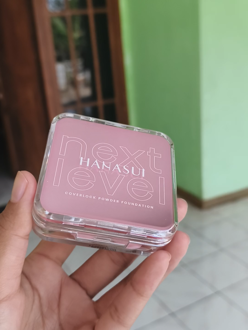 kemasan make-up sekarang lucu lucu gini yaa 😍 apalagi produk baru dari hanasui ini ✨🤏 #hanasuinextlevel #Beauty #viral #fyp #BeautyTok #makeup #powderfondation #hanasui 
