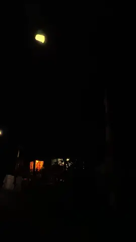 لَيْسَأَنّاللهَلَا يَسْمَعُدُعَاءَنَا الّذِي رَفَعْنَاهُإِلَى السّمَاءِ، وَلَكِنّاللهَيُرِيدُأَنْيَرَى كَمْنَصْبِرُفِي انْتِظَارِ الإِجَابَةِ. - Bukan Allah tak mendengarkan doa yang selama ini kita langitkan, tapi Allah ingin melihat seberapa sabar kita dalam menanti. #quotesislam #sholawatnabi #banjaristory #pfypシ #sholawatan_hati_tenang 