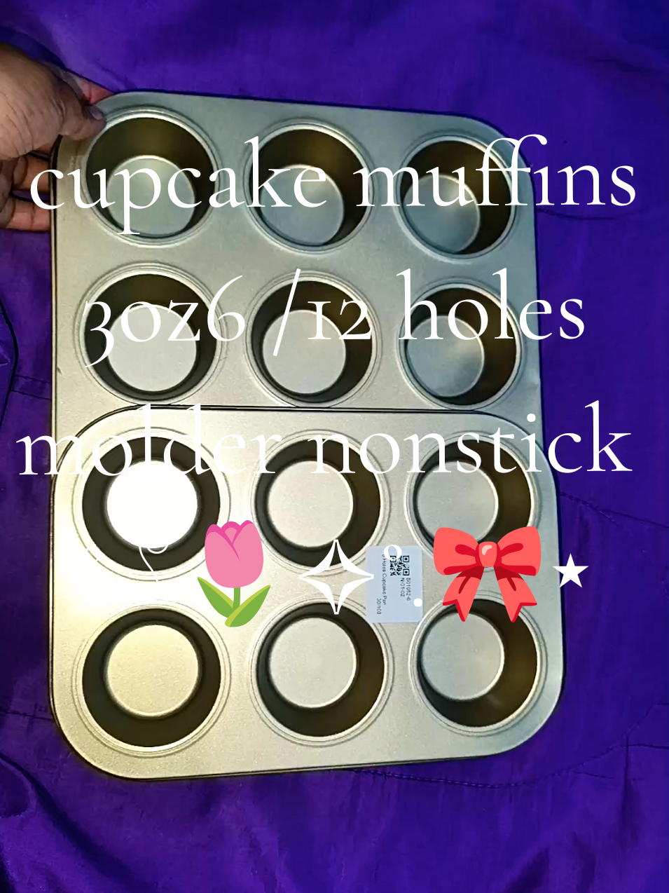 Get yours now! #trending #baking #cupcakemolder #muffins #KitchenHacks 