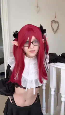 how i feel in this cosplay