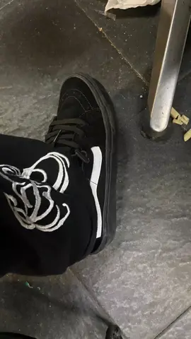 #vans #sk8 #lowblack #gayabebass 