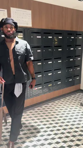 Channelling my European style  #fyp #🦅 #kozy #foryou #streetwear