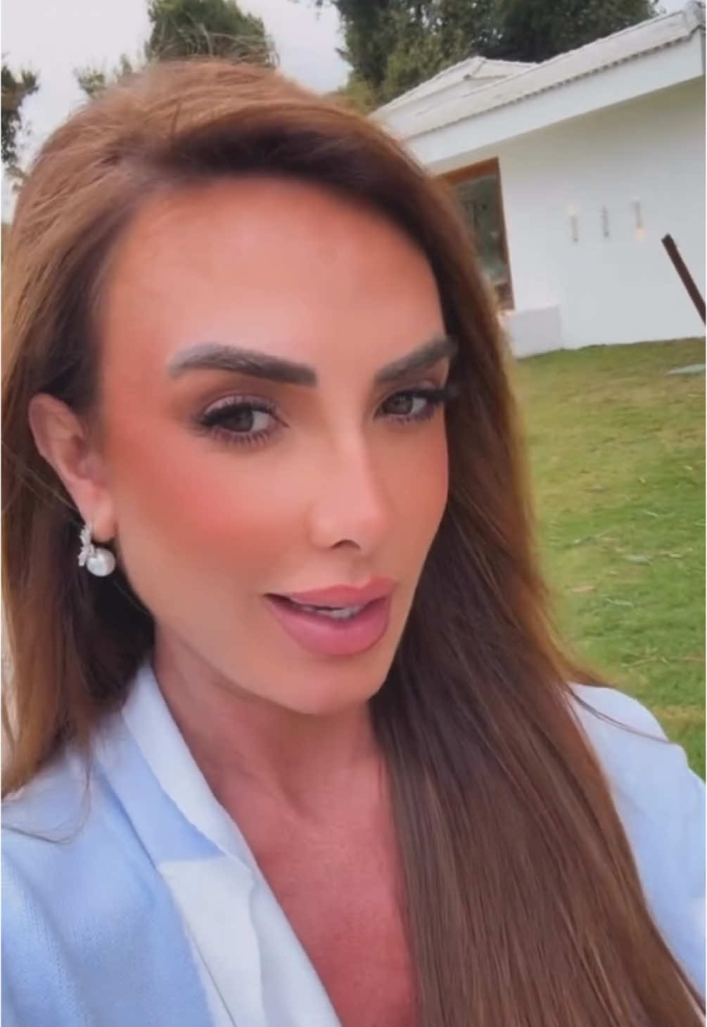 Bora, bora, bora porque a nossa felicidade só depende de nós mesmos. Se tiver algum problema, ficar deitada não vai resolver, só vai piorar. #NicoleBahls #Resenha #foryoupage #fyp #Viral
