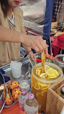 น้ำผึ้งมะนาว ตลาดนัดหน้าบิ๊กซีอยุธยา #น้ําผึ้งมะนาว #ร้านเด็ด #คลีเอเตอรtiktok #ตลาดนัดหน้าบิ๊กซีอยุธยา #อยุธยา 