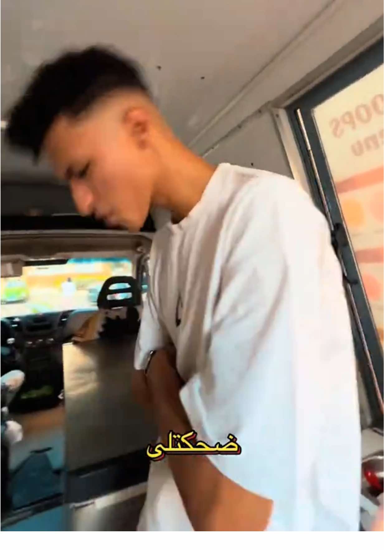 تفتكرو مين السواق 🧐 ؟ الى هيقول صح هخلى عمر جانجستا يعملو فولو  @Omar Gangster 👊🏽🔥 #fyp #arsenik #foryoupage #foryou #rap 