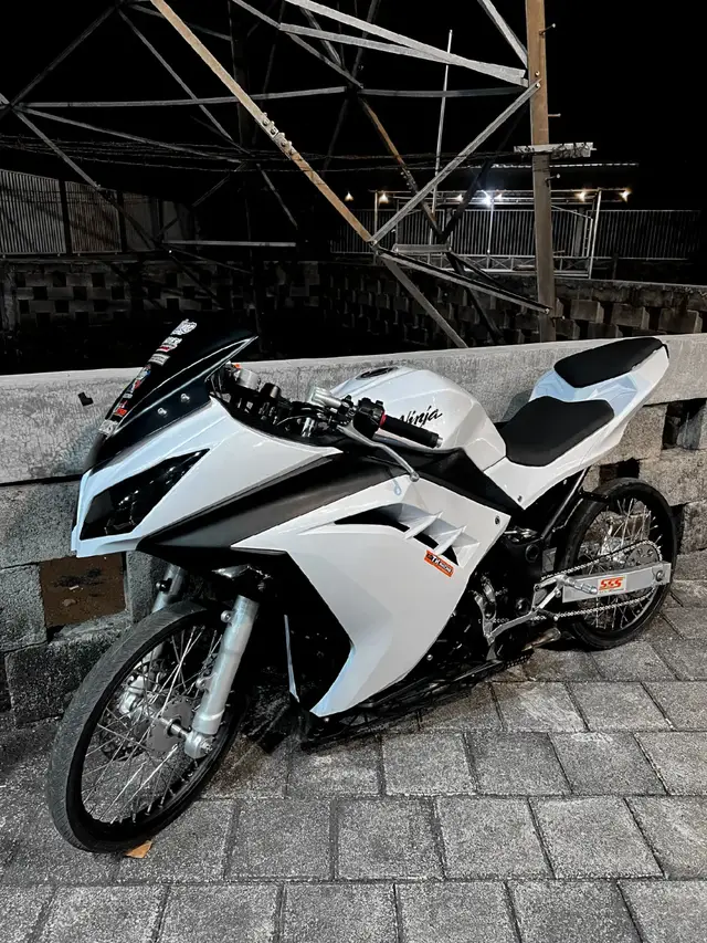 yek ban cacing yek 🙈 #ninjajarijari #ninja250 #ninja250fi  #ninjass #ninjass 