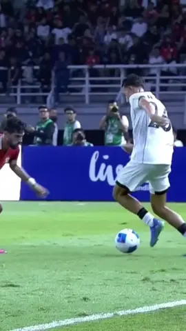 Aksi skill bule depok Miliano Jonathans lawan Lebanon 🔥 #timnasindonesia #lebanon #timnasday #fyp