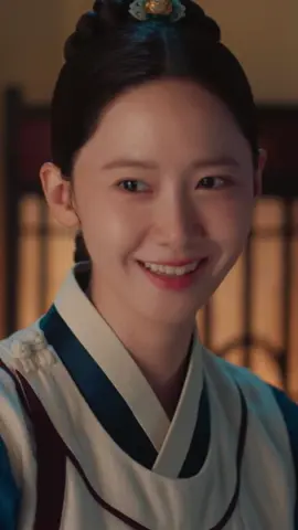 Chef Yeon Jiyoung 👩🏻‍🍳🫠 #yoona #bonappetityourmajesty #kdrama 