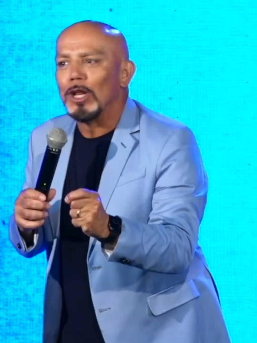 Tu familia nunca estará desamparada cuando caminas en la justicia de Dios. 🥹🙌🏼 #CrecimientoEspiritual #adoracion #esperanza #reflexion #paz