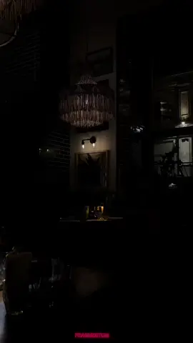 insanlar birbirini sevdiğini söylüyor ama aslında çoğu zaman korkularını saklamak için birbirlerine tutunurlar#şiir #fragmentum #kesfet #şiirheryerde #tiktok 