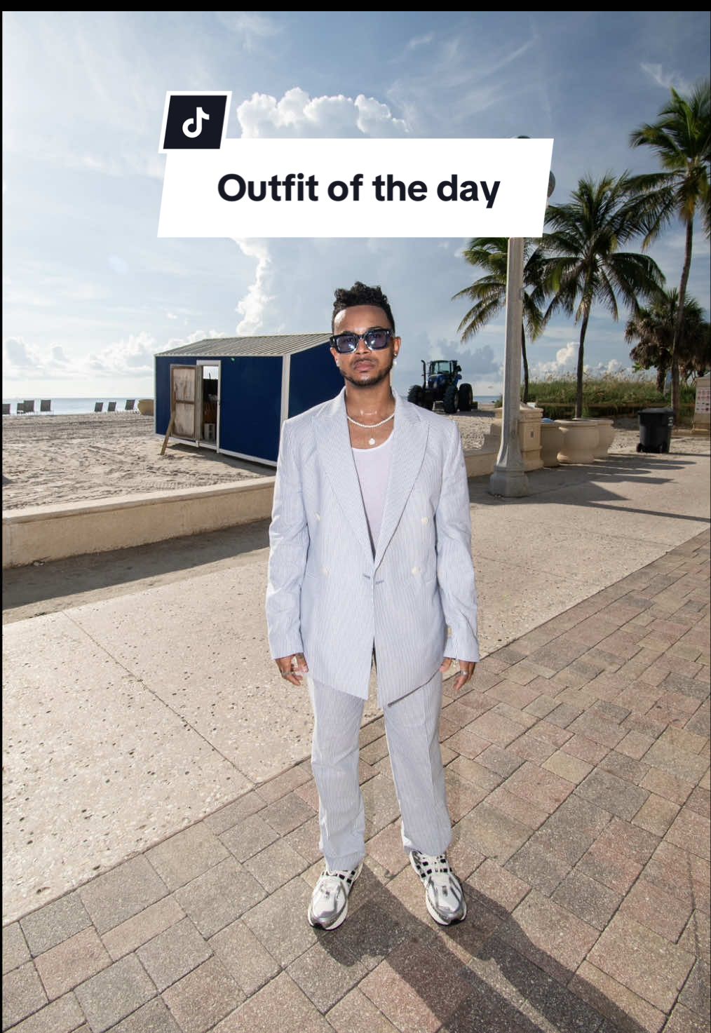 Today’s outfit of the day, just don’t expect too many tricks 😅 Should I run more of these?👇🏾