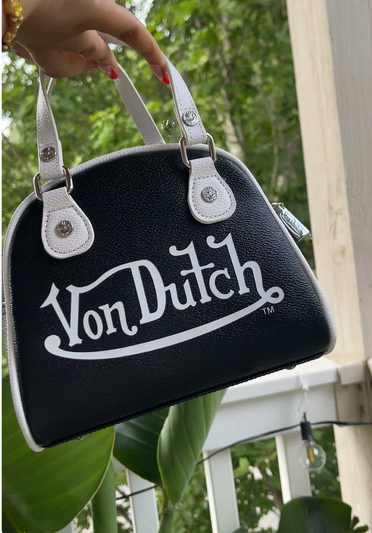 Imagine this with a leather jacket and thigh high boots friend 😩😩😩 #vondutch 