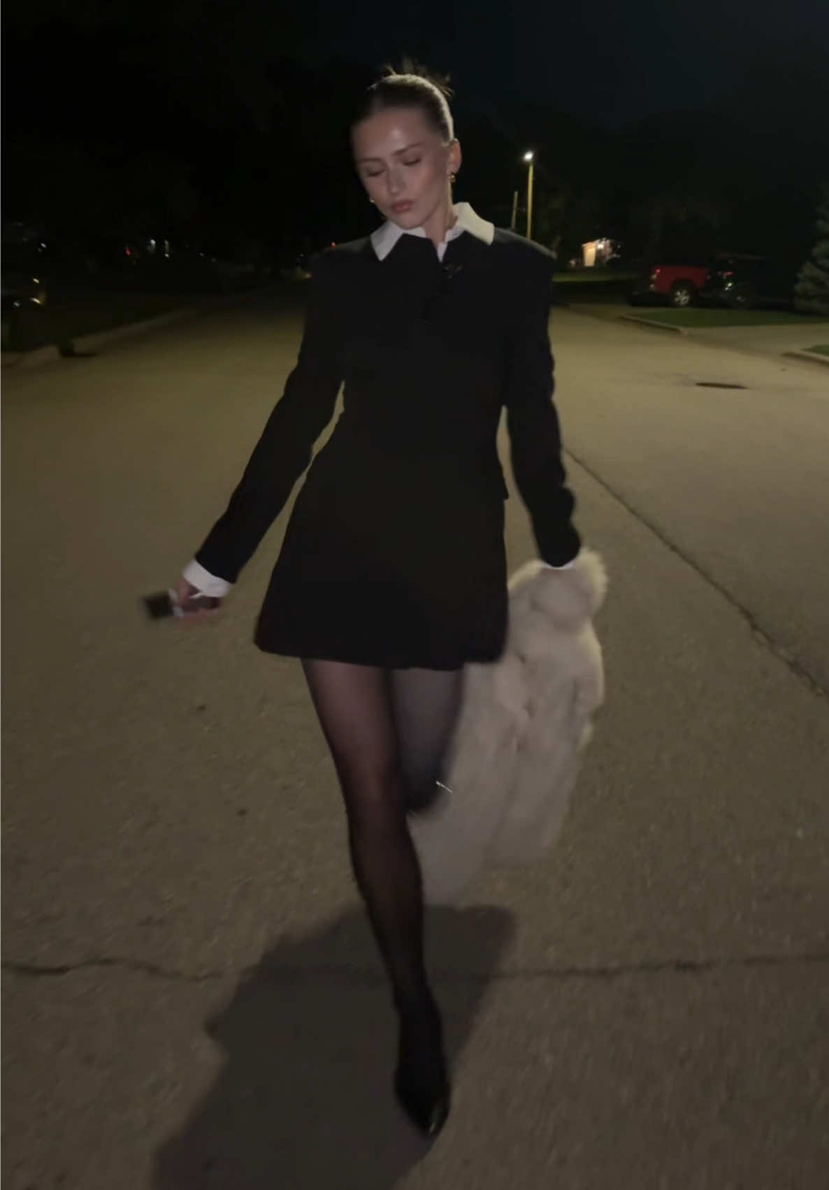 another walking vid ofc 🕴️ #trending #foryoupage #Runway @Meshki 