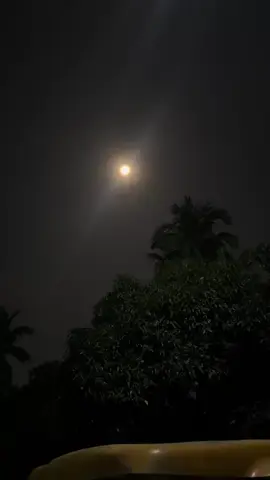 চন্দ্রগ্রহণ  কিভাবে চাঁদ টাকে খেয়ে ফেললো 😯#foryou #foryoupage #creatorsearchinsights #ตามจังหวะ 