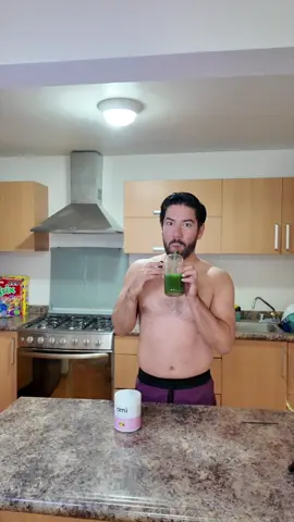 ¡ES LUNES DE INICIAR LA SEMANA DESINFLAMADO! Para eso mi mejor aliado en estas dos últimas semanas ha sido @Ami Fitness con su jugo verde que me ayuda a estar desinflamado todo el día, además que me da una energía increíble para hacer todas mis actividades del día.  Contiene probióticos que cuidan de mi salud intestinal, colágeno para mi piel, y vitaminas para cuidar la salud de mi cuerpo. Consíguelo en el carrito naranja de TikTok shop.  #jugoverde #amifitness #amiglowgreens #Fitness #desinflamar 