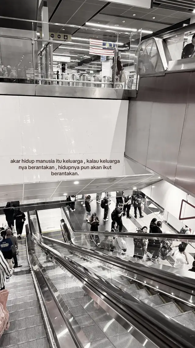 #strictparents #brokenhome #trustissues #berantakan 