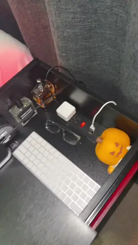 I know your nightstand doesn’t do this #nightstand #bedroom #bedroomdecor #bedsidetable #ledlights 