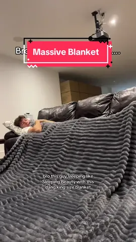 This gonna hit so hard during the fall/winter #blanket #comfy #tiktokshop #tiktokshopcreatorpicks #tiktokshopfallsale  