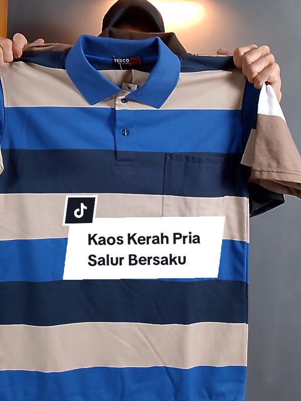 Rekomendasi Kaos Kerah Pria Salur Bersaku, Bahan Katun#kaoskerah#kaoskerahpria#kaoskerahsalur#kaoskerahsaku#wibgajian🔥 