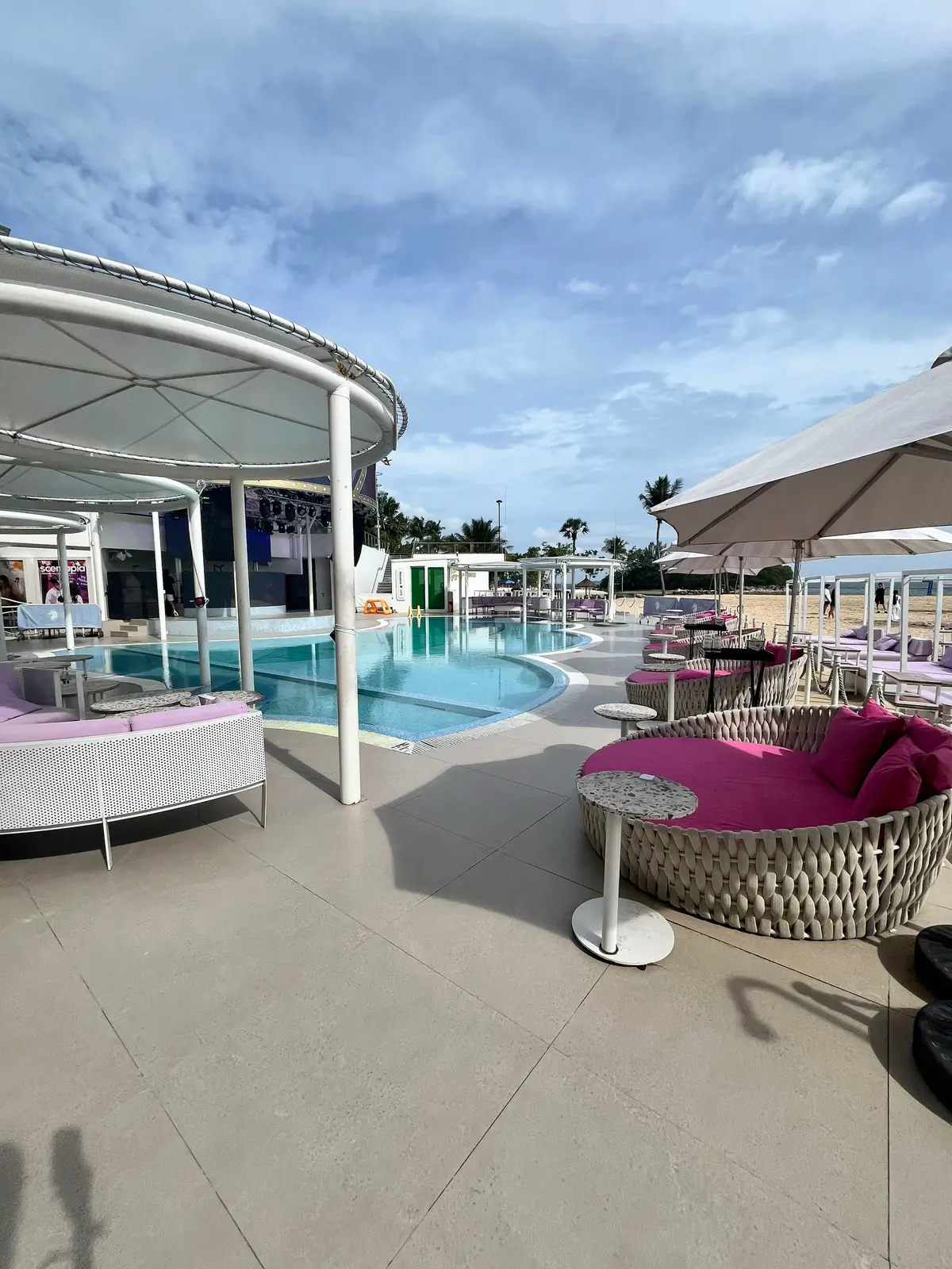 do we love tipsy unicorn?