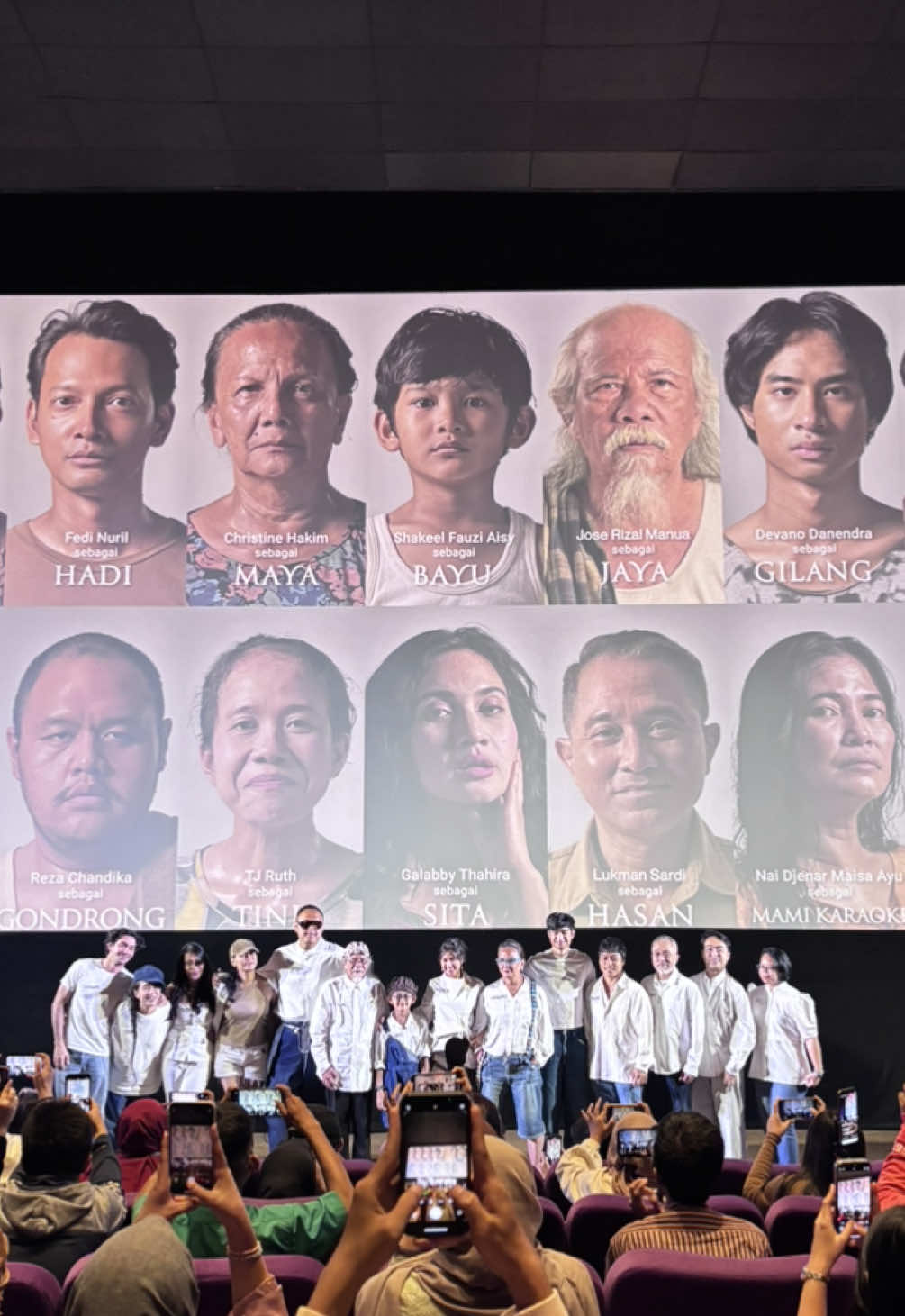 Ini dia wajah” pemain film pangku yang akan tampil di bioskop yang di garap langsung oleh sutradara #rezarahadian  Congrats to all cast crew dalam press conference #filmpangku #kasihsayangibu  #devanodanendra #christinehakim #fedinuril #lukmansardi #clarestaufan #rezachandika #fyp #comingsoon #filmbioskop #fypシ゚ #berandafyp #entertainment #tiktokviral 