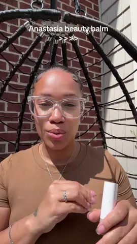 Been obsessed with this Anastasia skin tint since I started using it, perfect basic coverage for the gworls 😇  #anastasiabeverlyhills #anastasiabeautybalm #anastasiaskintint #skintint #skintintreview 