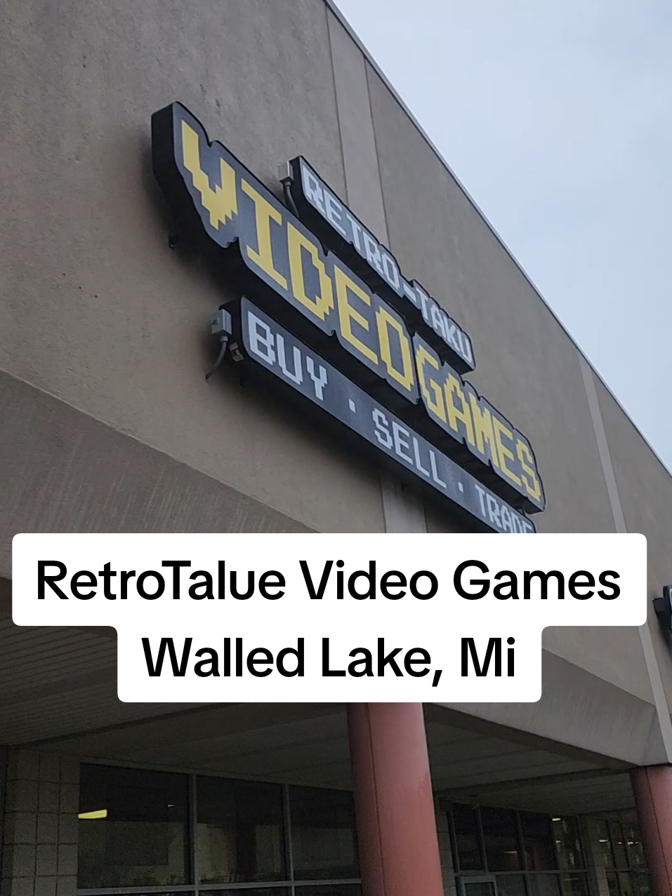 That Nintendo 64 Controller really has my interest! And so many famicom games, I really hope to run into Castlevania 3 one of these days as the audio is better than the NES one we got here. But if you're a Nintendo Switch fan especially, it's worth seeing the games they have too! They even sell VHS and CRTs!  #gaming #retrogaming #metrodetroit #retrogamer #retrovideogames 