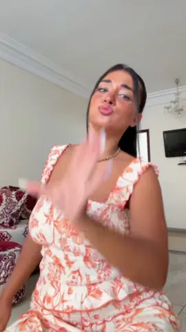 ااالوووووووو 🤣😎...  #manini_sahar🔥✅ib #fyp #مراييل #لسقة_طيران_حلوة #مانيني_والحلويات🎹😂🥵 