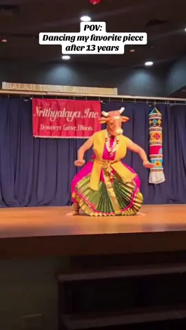Research year has allowed me to do many things, one of them being reconnecting with my heritage and my Indian classical dance roots. This is one of my favorite pieces to perform. It was taught to me by my two gurus: Padmashri Adyar K Lakshman and Srimathi Sudha Srinivasan, who runs a dance school Nrithyalaya in Chicago. This was danced at the  Nrithyala’s annual show this year. So grateful to get the opportunity to share my passion for dancing with the younger generation.  ##bharathanatyam##kalakshethra##dancingdoctor##viraldance##fyp