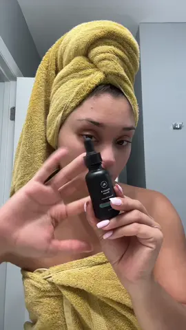 Vitamin A serum gang, tap in. @Skin Laundry #skin #skinlaundry #vitamina #skincare 