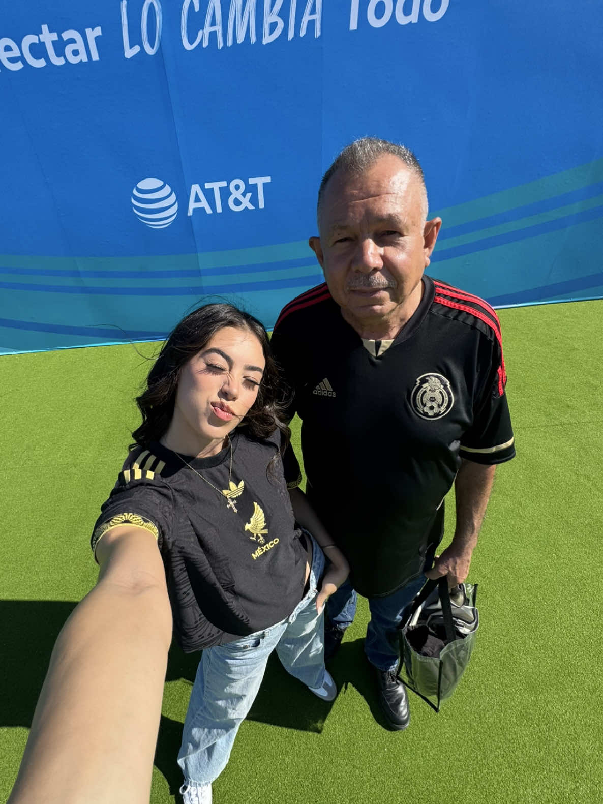 we had a hoot! @AT&T @Selección Nacional #ConnectingChangesEverything 