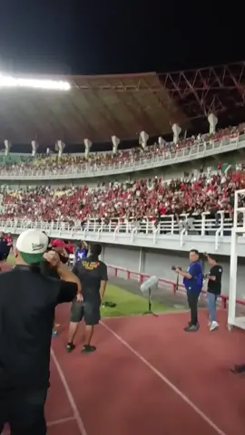pemain timnas sampaikan belasungkawa atas meninggalnya seorang suporter dalam pertandingan Indonesia vs Lebanon #indonesiavslebanon #indonesia #suportermeninggal #timnasindonesia #surabaya 