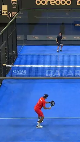 Calm under pressure. That’s the difference. 🧊 How do you stay cool in big points? #padel #padeltips #padeltennis #ThePadelSchool #training #sports #active #coaching #success #mindset #gameplay #analysis #matchplay