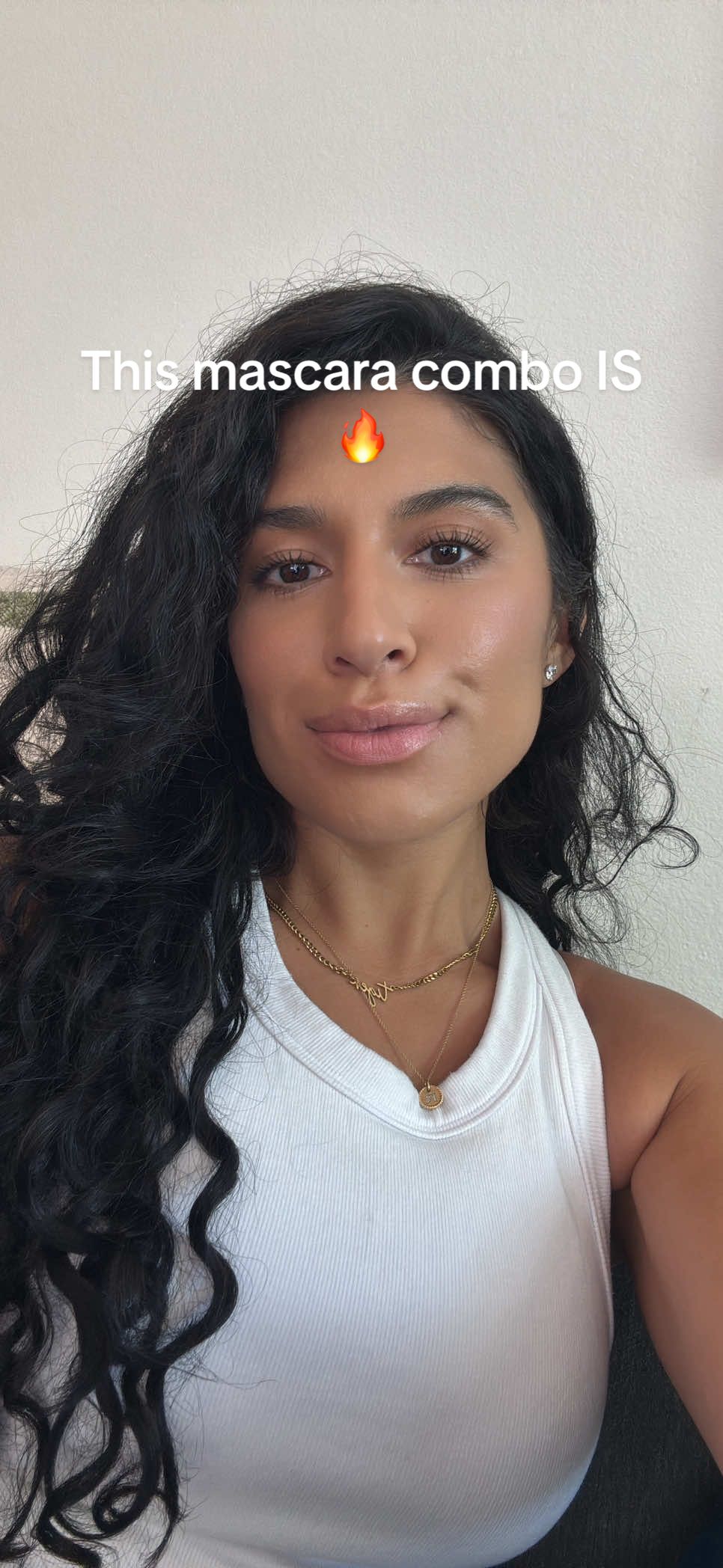 This was my makeup look for a quick trip to Malibu. Basically what I do everyday sometimes it’s less sometimes it’s more. Depends on the mood.  This mascara combo is the best & doesn’t have your eyes burning all day! 💋 P.S. Don’t forget to set your face!! Like me!!  #mascarareview #ilia #notanad #meritbeauty #makeuptutorial 
