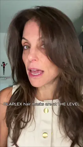 I don’t do frizz OR fluff. Good hair days have officially turned into great hair weeks with @Olaplex NEW Rich Hydration Mask and Weightless Nourishing Mask #OLAPLEXpartner #hairgoals #hairtok