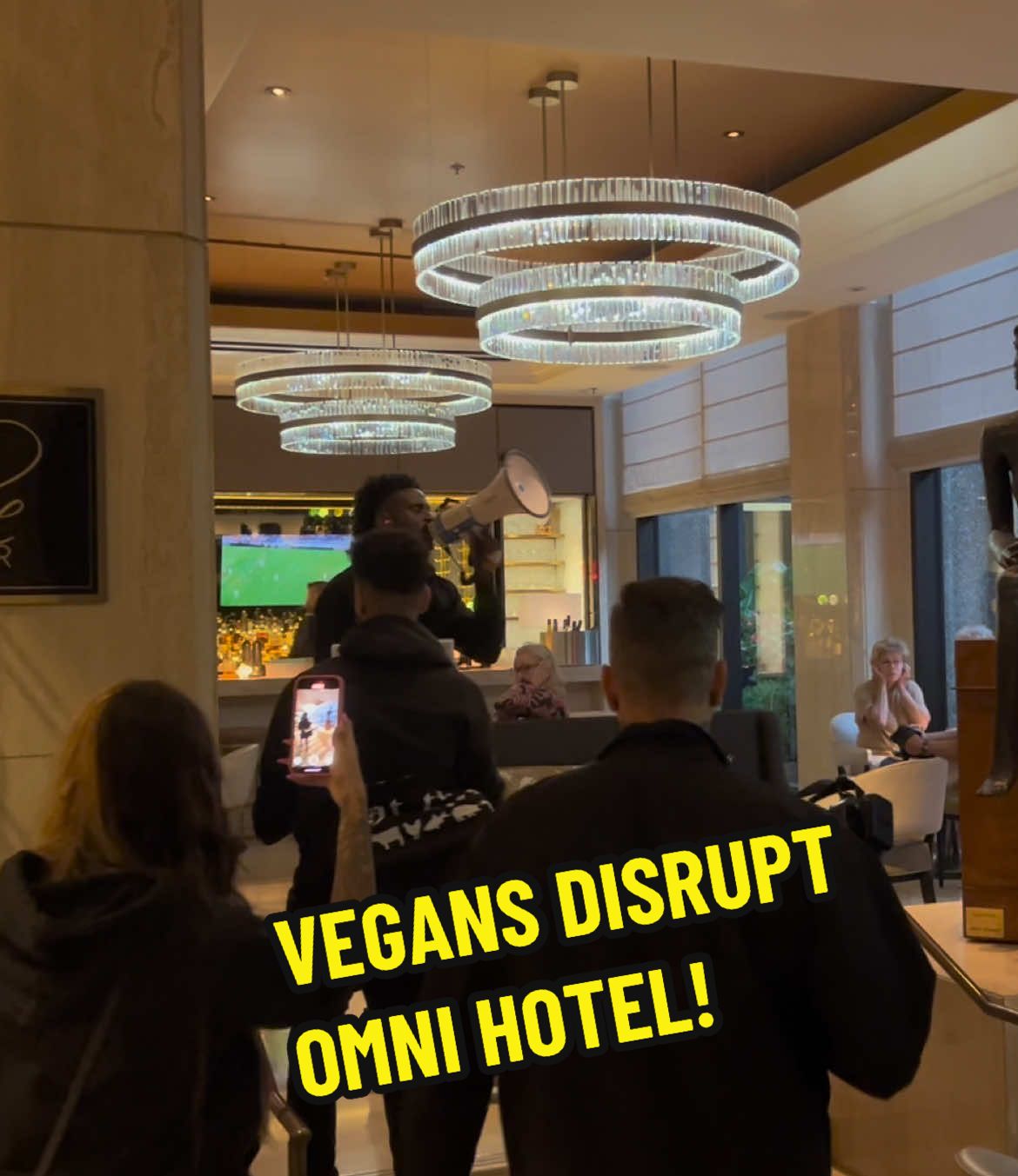 Vegans disrupt Omni Hotel to protest against foie gras. #vegan #endanimalcruelty #montreal #foiegras #animalrights @AFTV 