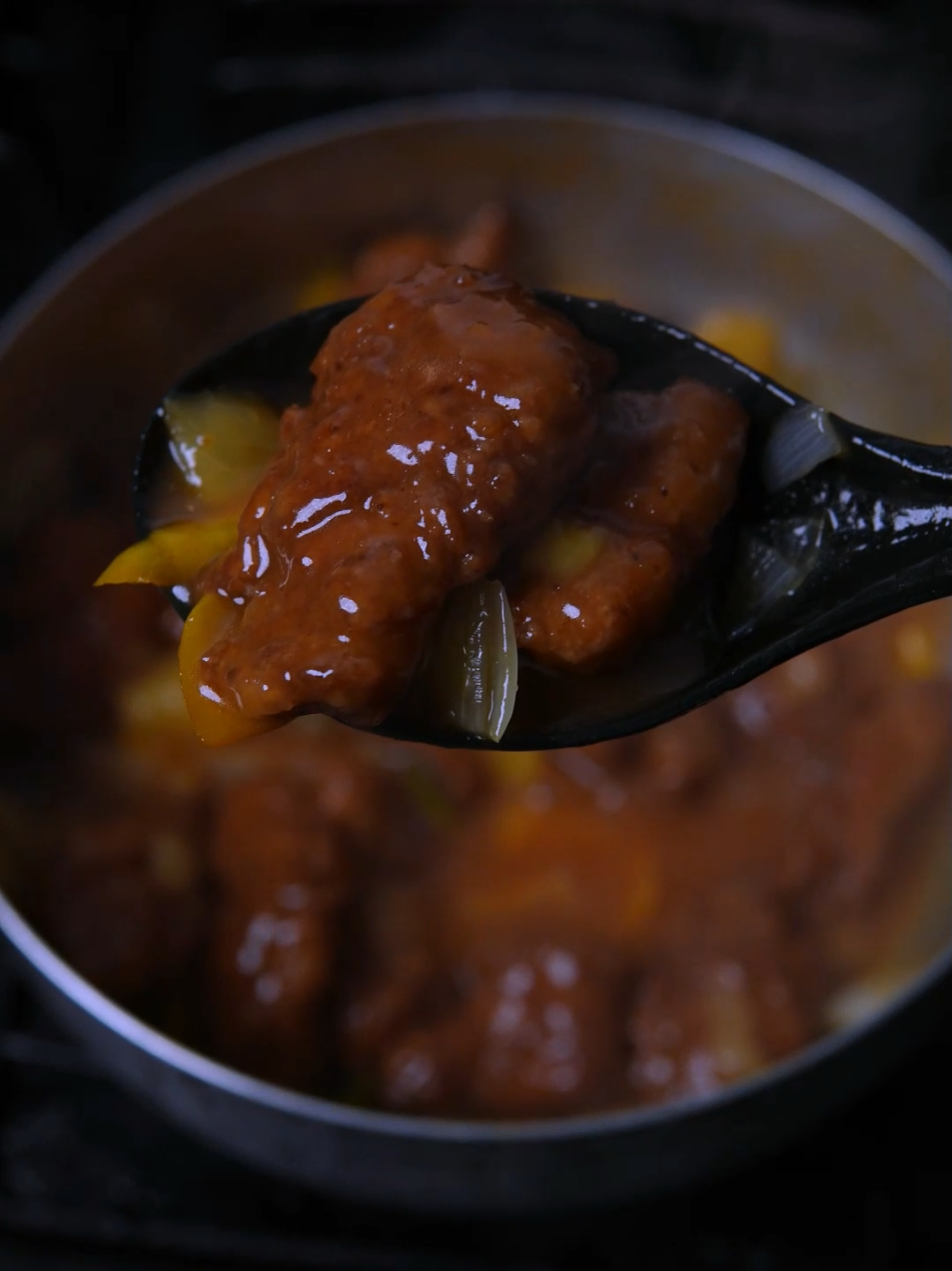 Cooking Sweet and Sour Chicken  #sweetandsour #chinesefood #DinnerIdeas #EasyRecipes #sweetandsourchicken 