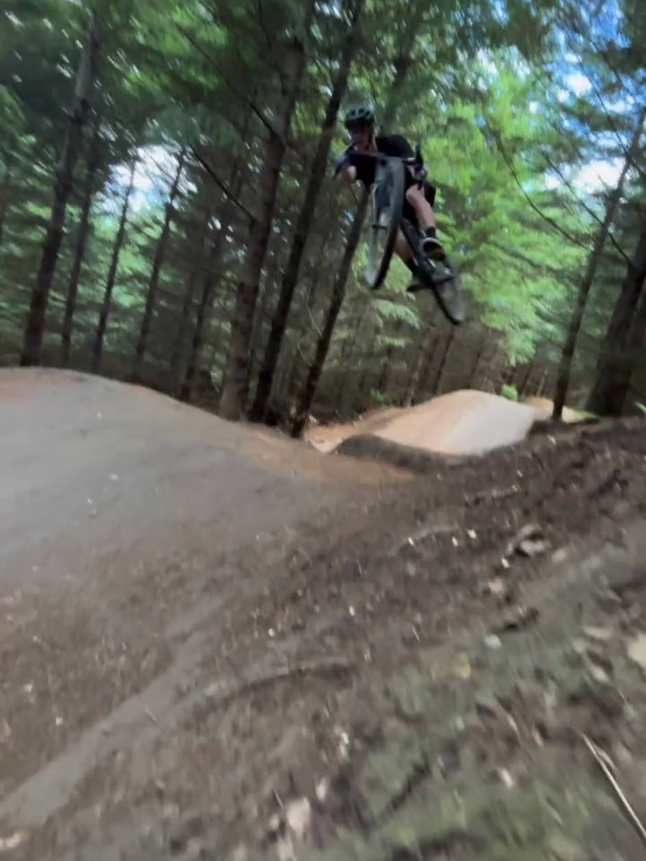 #NACHTFLUG #DOWNHILL #ENDURO #MOTIVATION #💪🏻😎🤟🏻🔥 