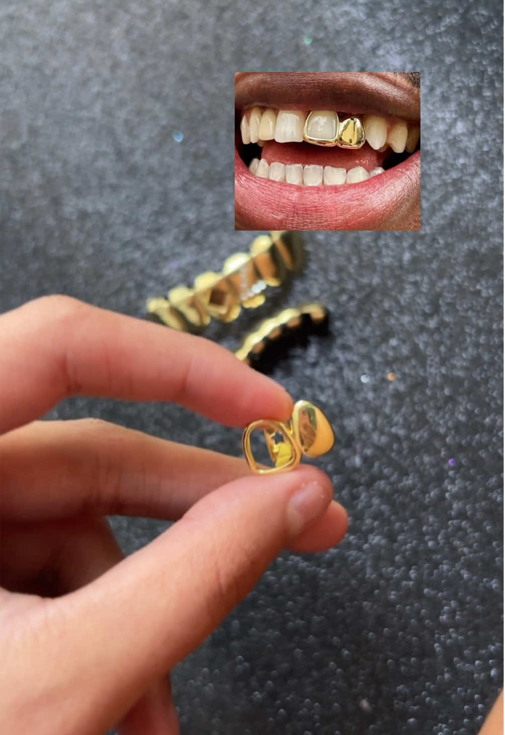 Enviamos para todo Brasil 🇧🇷  Chama no contato da bio 📞  inst4 @rbwjoias #grillz #cordaomoedaantiga #ouro18k 