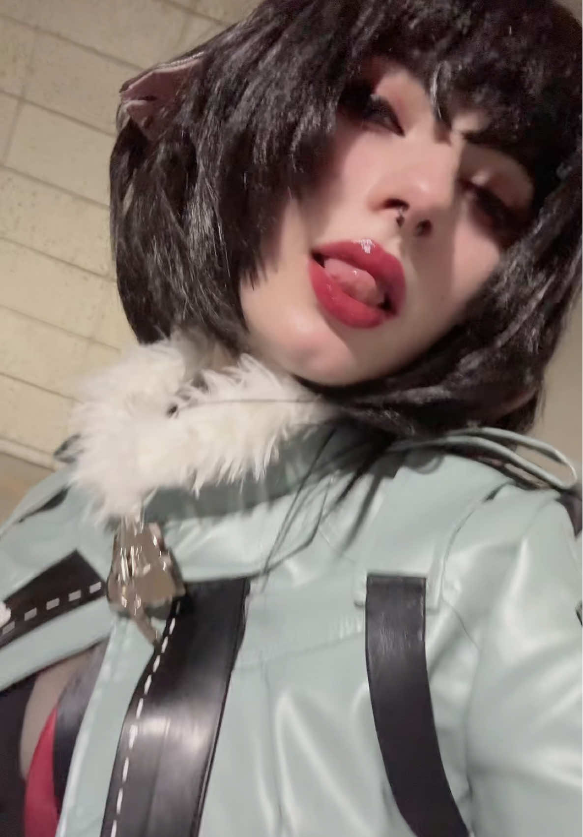 Like what you see~? * Character: Jane Doe Cosplay: @Dokidoki Cosplay or @Uwowo Cosplay  Wig: Amazon Wig styled by: Me Contacts: @UNIQSO  Use code MOONLIGHT for 10% off your next order with UNIQSO * #zenlesszonezero #janedoe #janedoecosplay #zzz #zenlesszonezerojanedoe 