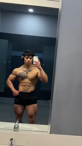 Only the strong survive. #GymTok #gymmotivation #legsfordays #fyp 