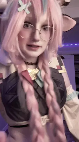 #VARESA DANCING IN COSPLAY IS PAIN. #cosplay #GenshinImpact #varesacosplay #xybca 