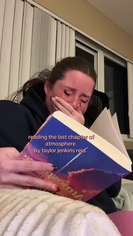 i will never be the same. one of the best books i have ever experienced. take her to the moon for me 😭🌌🚀🔭 #BookTok #taylorjenkinsreid #bookrecommendations #bookrecs 