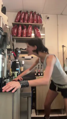 No the security camera turning on and off in the video😭😭😭 #barista #iwanttojustberich