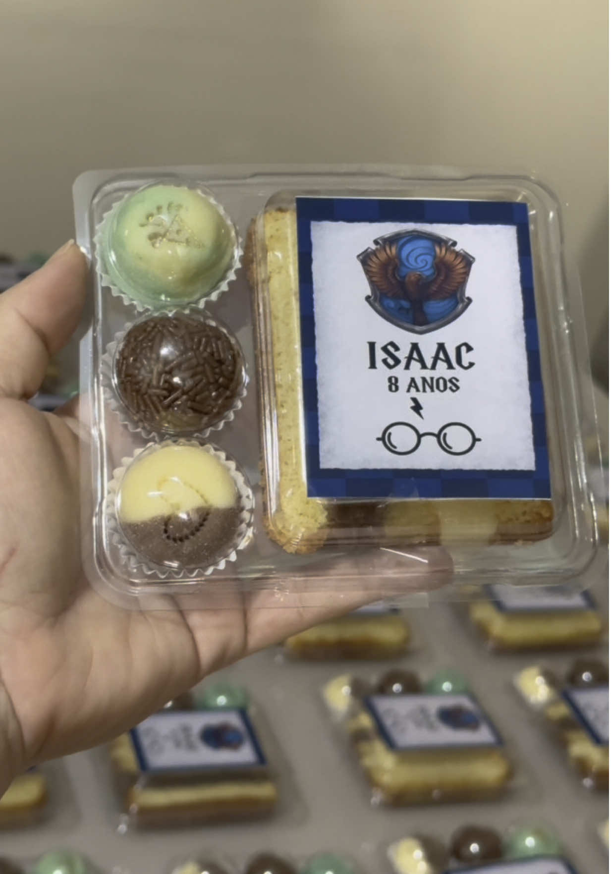 Kit festa! Bolo e doces! #bolo #kitfesta #bolonamarmita #festainfantil #bolodecorado #boloharrypotter #dicadebolo #foryou #caketutorial #bolocriativo 