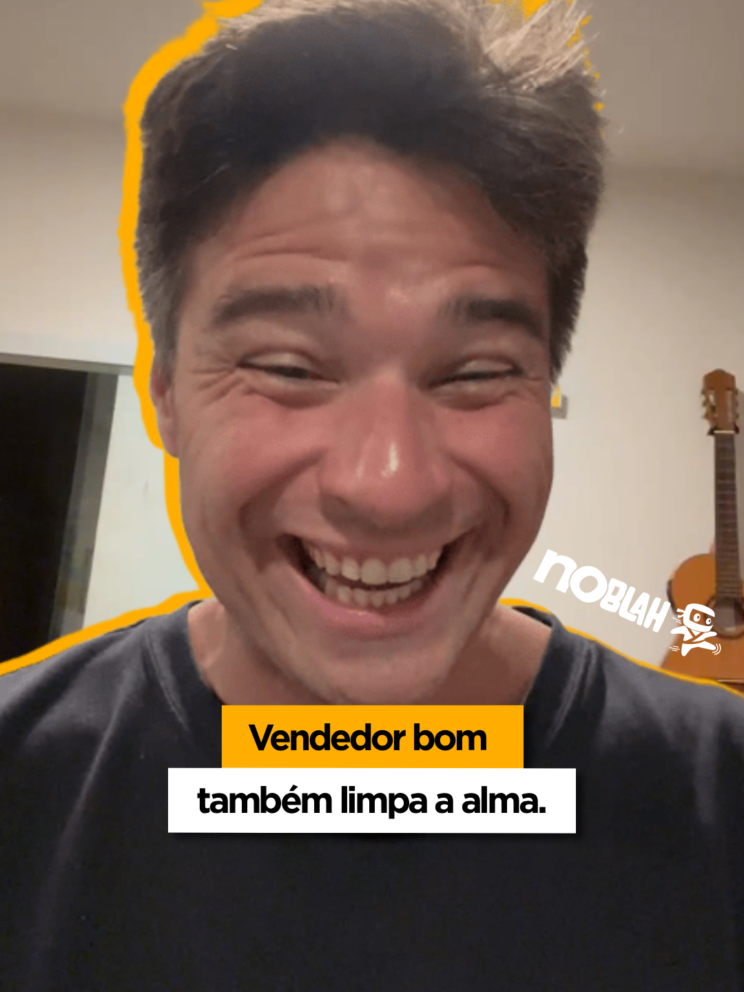 Vendedor bom apanha, limpa o celular e volta pro jogo. Vendas dá porrada o tempo todo.  Mas às vezes o que resolve... é um lencinho, né @coperalcoolbacfree?  Quem trabalha com venda ou empreende sabe: é mais “não” do que “sim”, mais porrada que tapinha nas costas. De vez em quando, a cabeça pesa e um ritualzinho de limpeza no celular, no fone, na alma, ajuda mais do que vela aromática. Segue aqui que é só dica boa, mesmo quando o dia foi pesado. #vendas #vendedor #b2b #pequenosnegócios